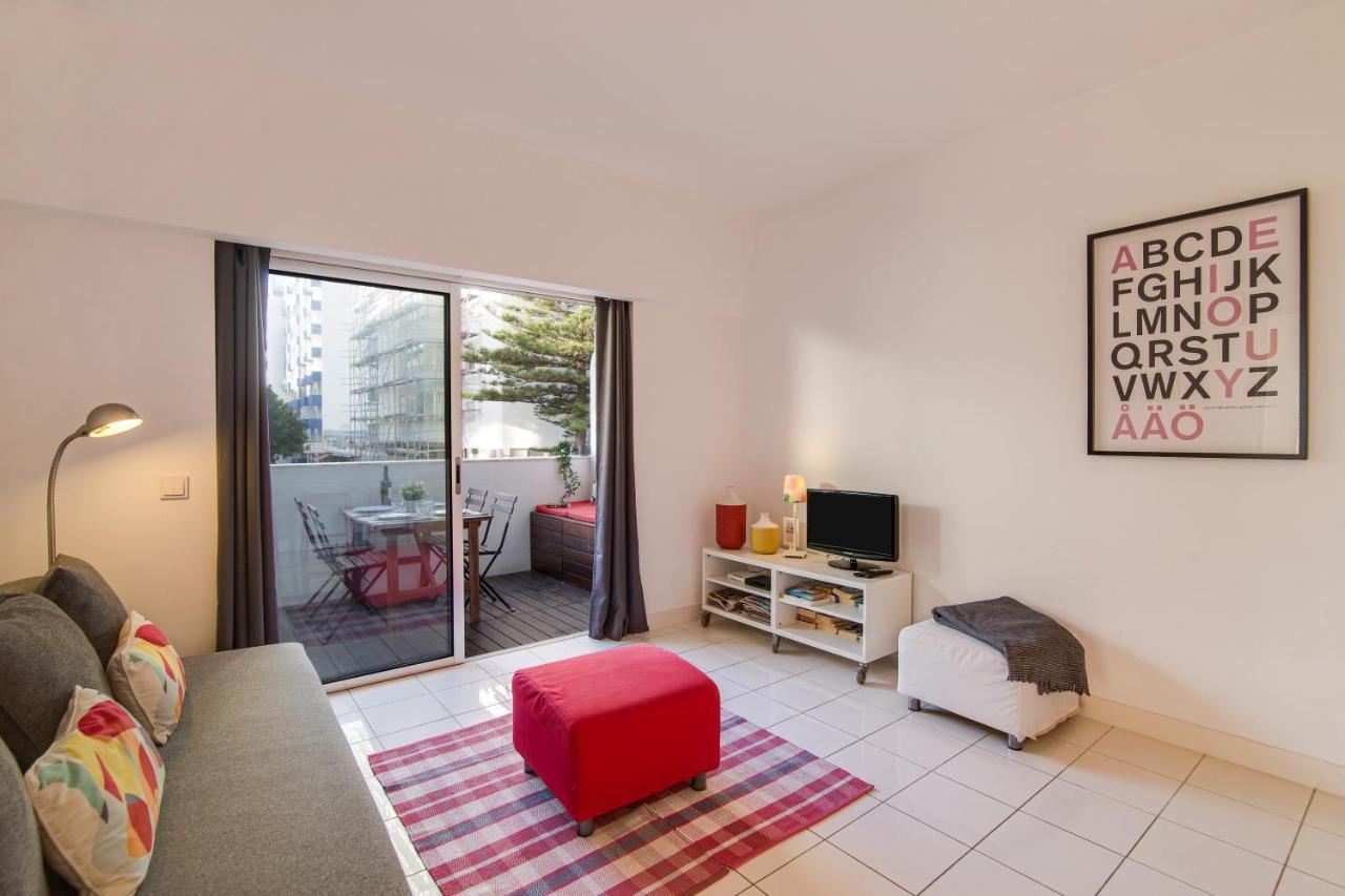 Modern Apartment By The Sea Quarteira Exteriér fotografie