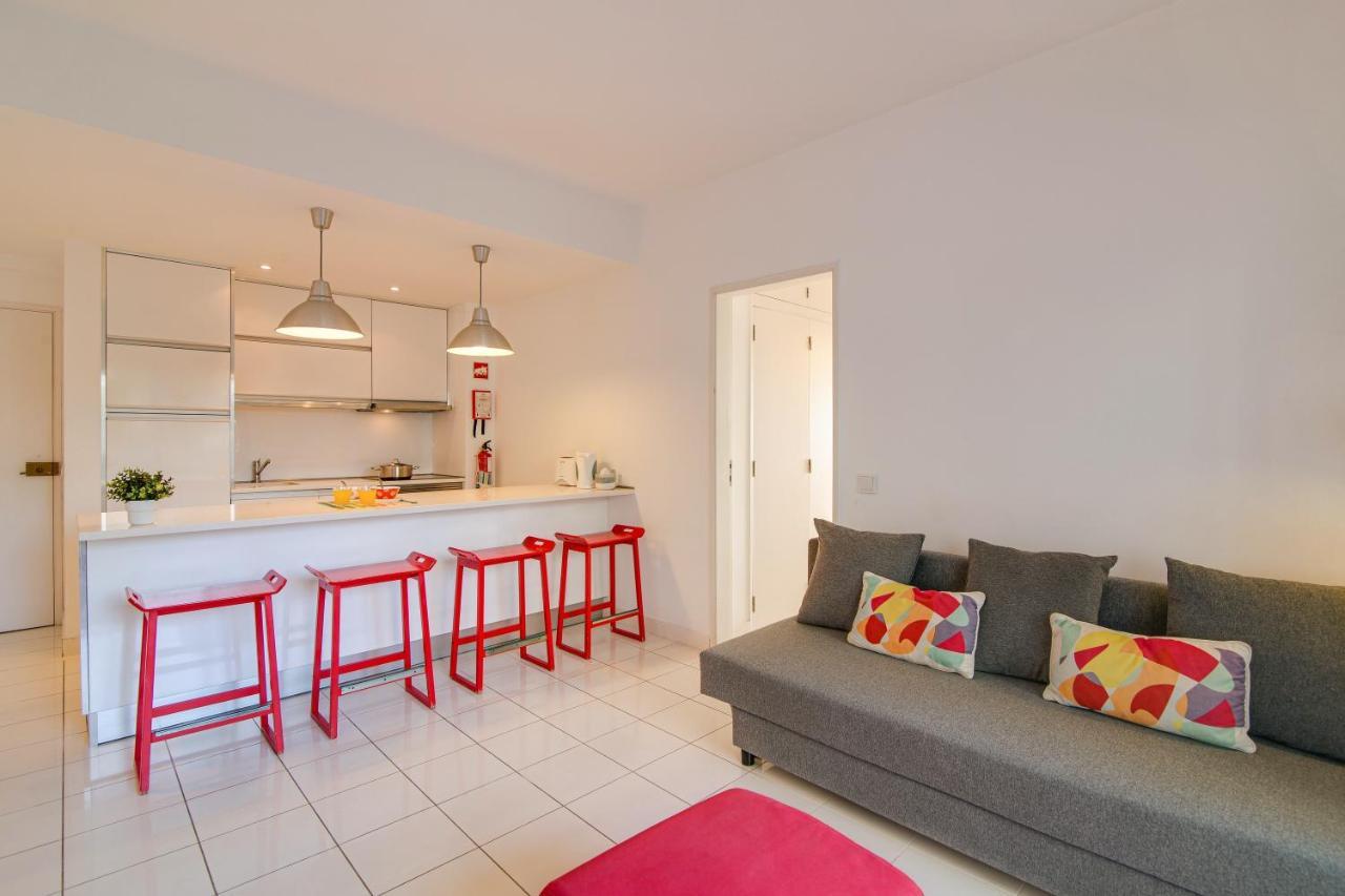Modern Apartment By The Sea Quarteira Exteriér fotografie